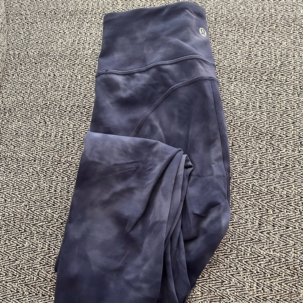 Size 4 lululemon leggings